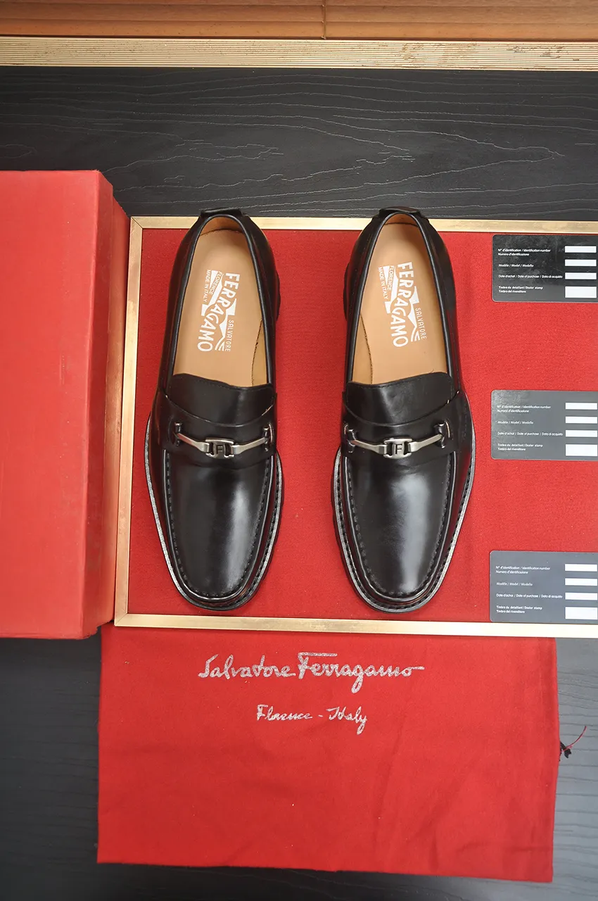Men's shoes 💰500💶[Ferragamo/Ferragamo] The latest model in the counter. Original imported high-quality cowhide with open edges + imported 🐂 water-dyed cowhide lining + original luxury metal buckle + original combined outsole. Comparison without pressure 38--45 (45 is custom-made and cannot be returned or exchanged)